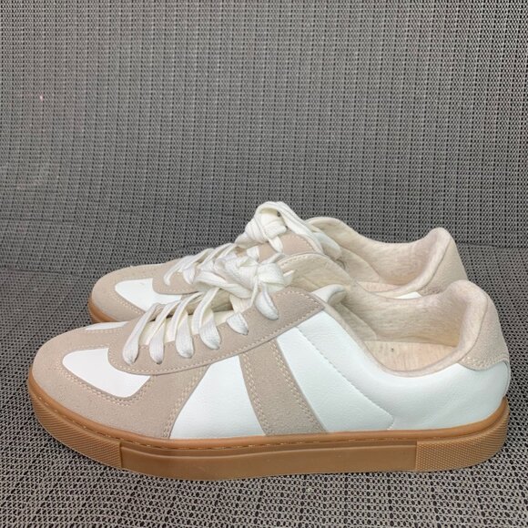 Sincerely Jules Womens Size 9M Bailey Sneakers Beige/White - Picture 2 of 7